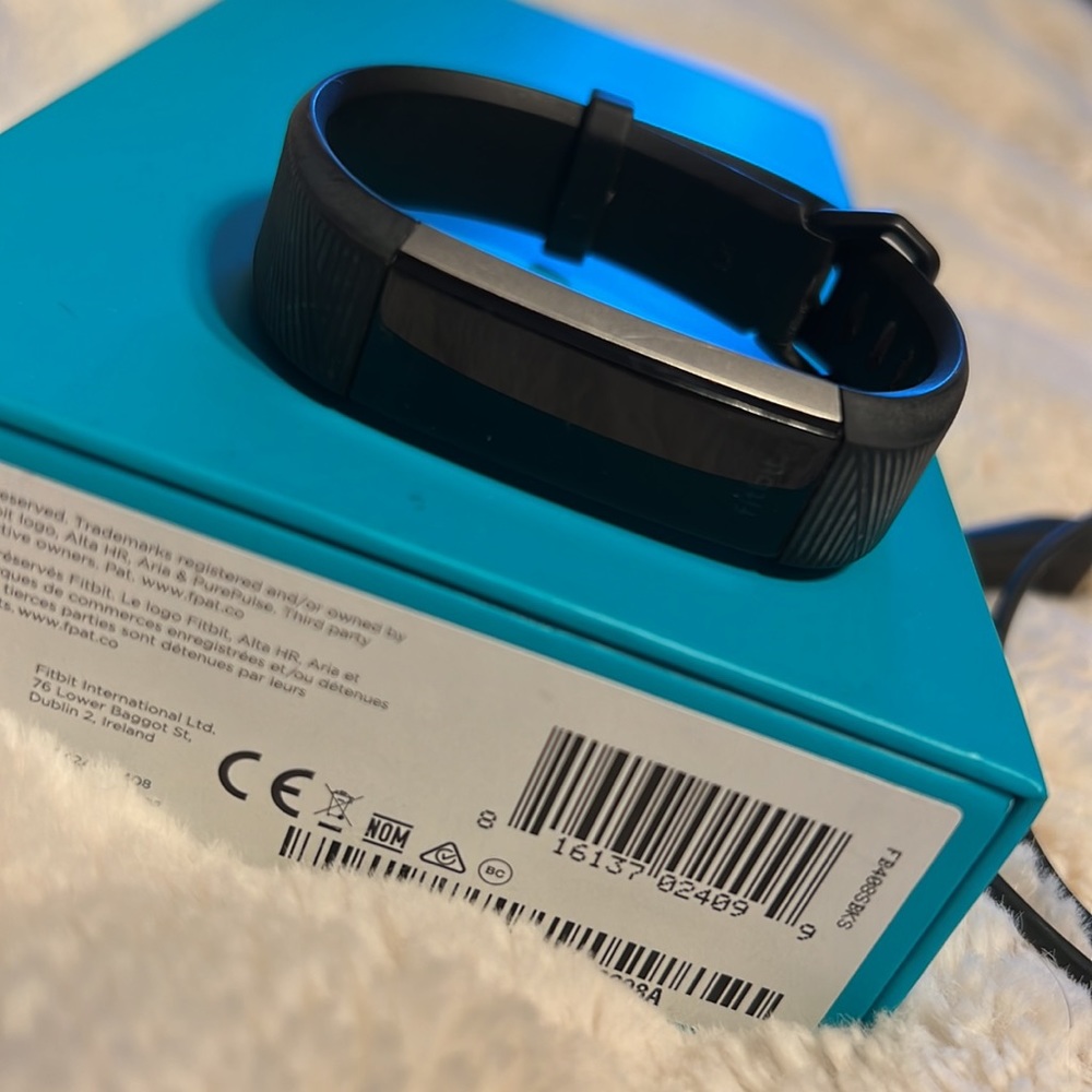 Fitbit Alta HR great condition!